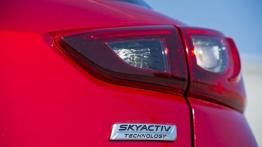 Mazda CX-3 SKYACTIV-G AWD (2015) - prawy tylny reflektor - wyłączony