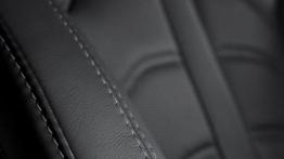 Chrysler 200S (2015) - fotel pasażera, widok z przodu