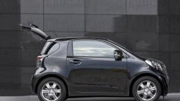 Toyota iQ - prawy bok