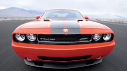 Dodge Challenger SRT8 - widok z przodu