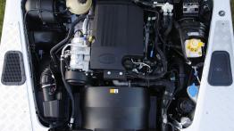 Land Rover Defender 2012 - silnik