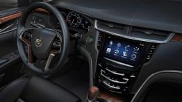 Cadillac XTS - kokpit