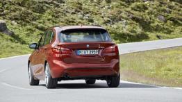 BMW 218d Active Tourer (2014) - widok z tyłu