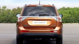 Mitsubishi Outlander III - widok z tyłu