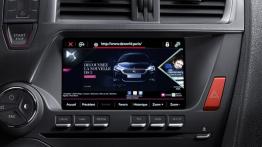 DS 5 Facelifting (2015) - ekran systemu multimedialnego