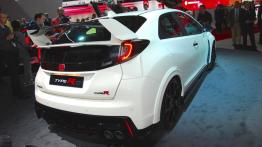 Geneva International Motor Show 2015 - samochody seryjne