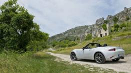 Mazda MX-5 IV White (2015) - widok z tyłu