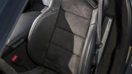 Chevrolet Corvette C7 Stingray Cabrio (2014) - fotel kierowcy, widok z przodu
