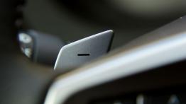 Subaru Forester IV - wersja europejska - manetka zmiany biegów pod kierownicą