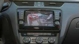 Skoda Octavia III RS Kombi 2.0 TDI (2013) - ekran systemu multimedialnego