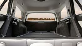 Mercedes E 350 CDI 4MATIC W212 kombi - tylna kanapa złożona, widok z boku