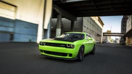 Dodge Challenger SRT Hellcat (2015) - widok z przodu