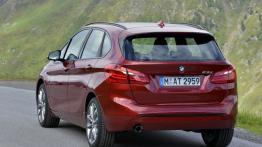 BMW 218d Active Tourer (2014) - widok z tyłu