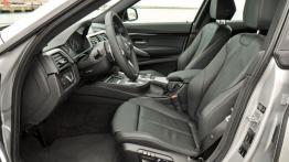 BMW 335i Gran Turismo M Sport Package (2014) - widok ogólny wnętrza z przodu
