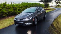 Chrysler 200C (2015) - widok z przodu