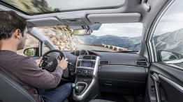 Toyota Verso Facelifting - pełny panel przedni