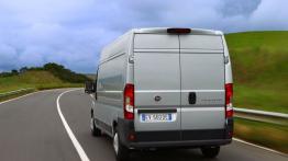 Fiat Ducato III Facelifting Furgon (2014) - widok z tyłu