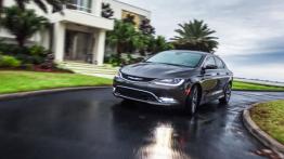 Chrysler 200C (2015) - widok z przodu