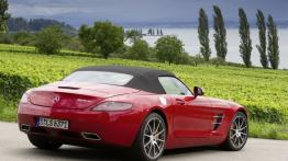 Mercedes SLS AMG Roadster 2012 - widok z tyłu