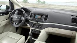 Seat Alhambra 2011 - pełny panel przedni