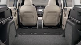 Skoda Yeti 2011 - tylna kanapa złożona, widok z bagażnika