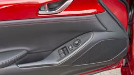 Mazda MX-5 IV Soul Red (2015) - drzwi kierowcy od wewnątrz