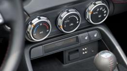 Mazda MX-5 IV White (2015) - panel sterowania wentylacją i nawiewem