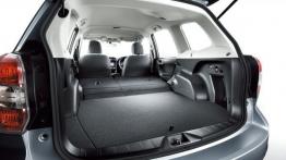 Subaru Forester IV - wersja europejska - tylna kanapa złożona, widok z bagażnika