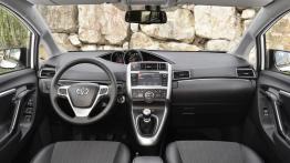 Toyota Verso Facelifting - pełny panel przedni