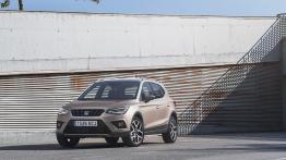 Seat Arona (2017) - widok z przodu
