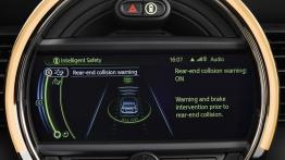 Mini Cooper S 2014 - ekran systemu multimedialnego