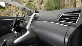 Toyota Verso Facelifting - pełny panel przedni