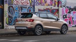 Seat Arona (2017) - widok z tyłu