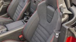 Mazda MX-5 IV Soul Red (2015) - fotel kierowcy, widok z przodu