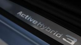 BMW serii 3 ActiveHybrid - listwa progowa