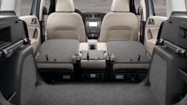 Skoda Yeti 2011 - tylna kanapa złożona, widok z bagażnika