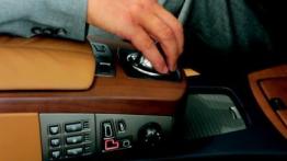 BMW Seria 7 - sterowanie regulacją foteli