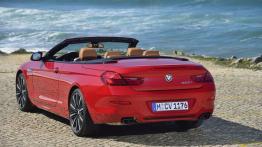 BMW 650i Cabrio F12 Facelifting (2015) - widok z tyłu
