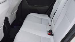 Toyota Auris II Hybrid Touring Sports (2013) - tylna kanapa