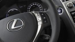 Lexus RX 450h F Sport - sterowanie w kierownicy
