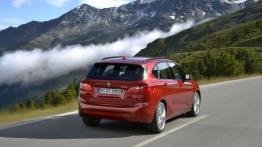 BMW 218d Active Tourer (2014) - widok z tyłu