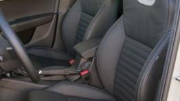 Skoda Octavia III RS Kombi 2.0 TDI (2013) - fotel kierowcy, widok z przodu