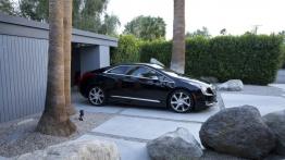 Cadillac ELR - prawy bok