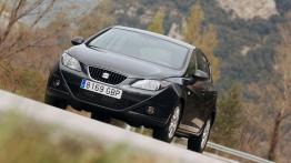 Seat Ibiza 2008 - przód - reflektory wyłączone