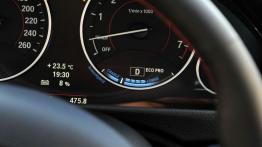 BMW serii 3 ActiveHybrid - obrotomierz