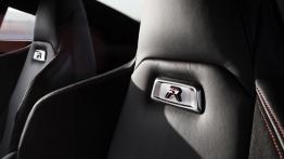 Peugeot RCZ R (2013) - fotel kierowcy, widok z przodu