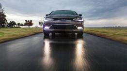 Chrysler 200C (2015) - widok z przodu