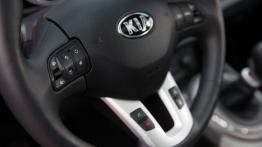 Kia Sportage III Facelifting (2014) - sterowanie w kierownicy