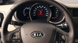 Kia Rio sedan 2012 - prędkościomierz
