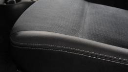 Nissan Micra K13 Facelifting (2013) - fotel kierowcy, widok z przodu